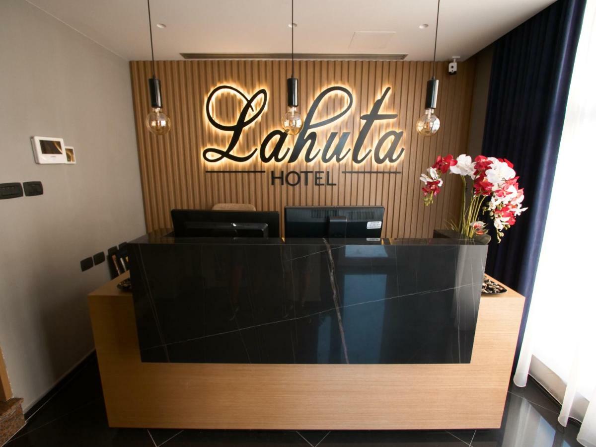 Hotel Lahuta Bajram Curri Exterior photo